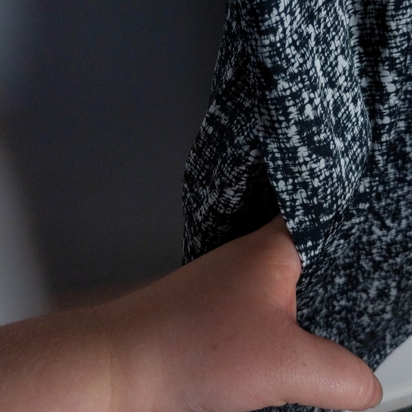 Eileen Fisher Silk Blend Black and White Printed Shift Dress, XS - Picture 7 of 7